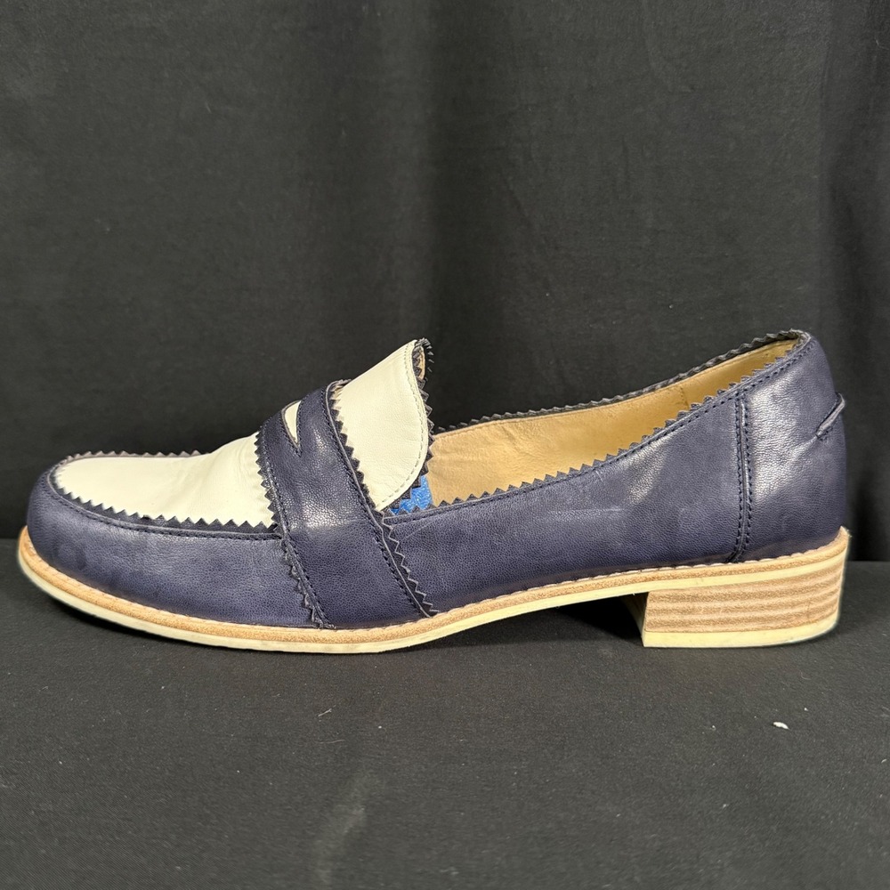 Vintage Stuart Weitzman Spectator Penny Loafers Two Tone Leather Spain Women 9 M - Picture 16 of 16